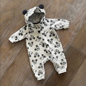 H&M DISNEY Baby Full Zip Hoodie Coverall (Size 2-4mo)